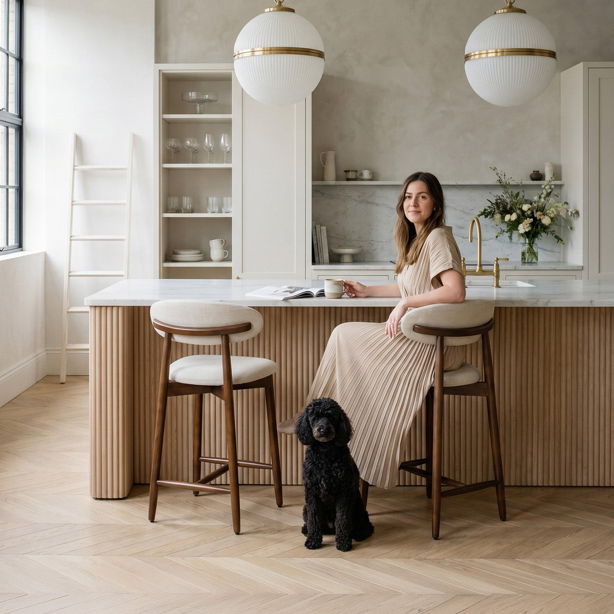 COLAMY ARLA Upholstered Wooden Scandi Minimalist Counter Height Bar Stool