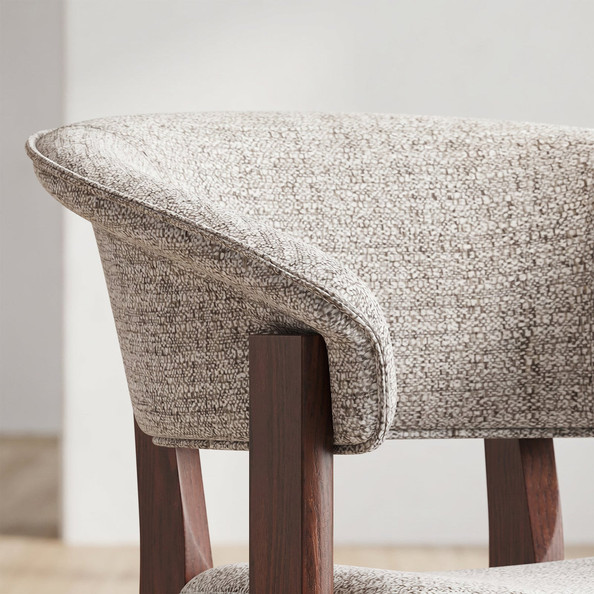 COLAMY HALO Luxe Fully Assembled Upholstered Dining Chair