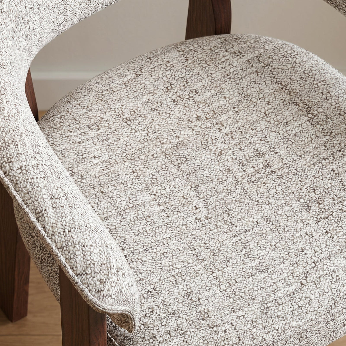 COLAMY HALO Luxe Fully Assembled Upholstered Dining Chair